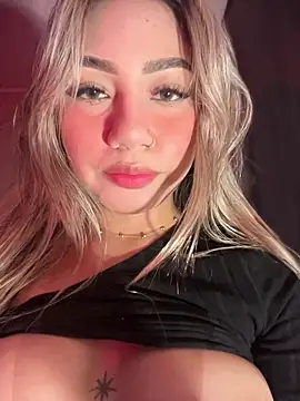 Snapshot of Dulce_Sofi_ chatting on 03-30-26, 10:11 Dulce Sofi online show from 03-30-26, 10:11
