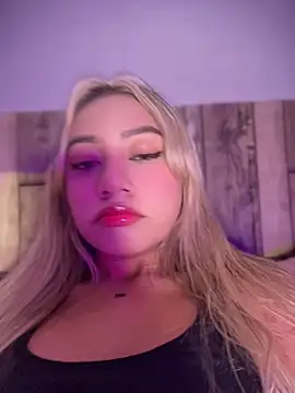 Snapshot of Dulce_Sofi_ chatting on 06-08-26, 10:10 Dulce Sofi online show from 06-08-26, 10:10
