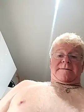 olivbisoumis online show from 04-06-26, 04:57