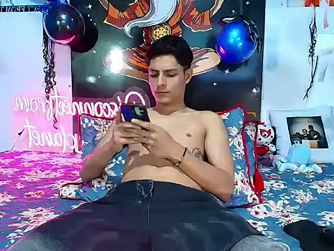 Eliassalvatore  online show from 02-19-26, 03:52