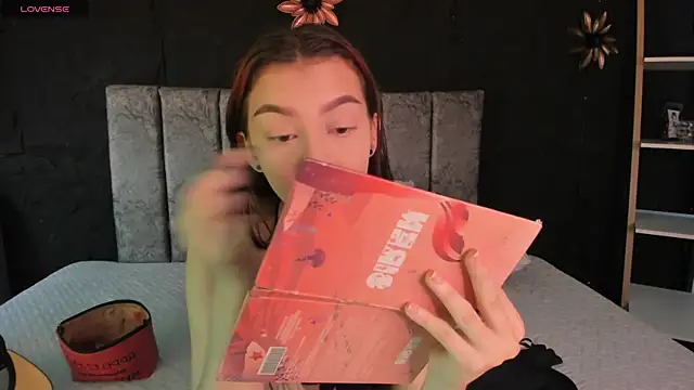 MelLove  online show from 03-06-26, 09:44