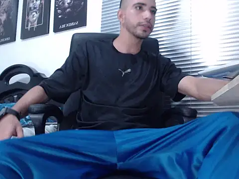 Kratoswolf online show from 03-05-26, 11:01