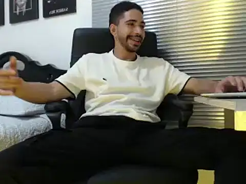 Kratoswolf online show from 04-25-26, 07:22