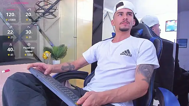 SharonTygaX online show from 04-22-26, 04:19