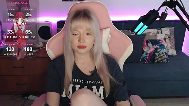 Snapshot of fantasy_lisaa chatting on 04-11-26, 10:47 fantasy lisaa online show from 04-11-26, 10:47