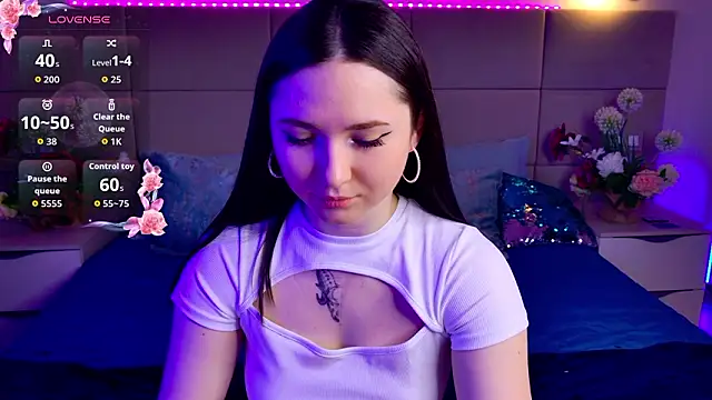 Snapshot of Tiny_BunnyX chatting on 03-10-26, 06:18 Tiny BunnyX online show from 03-10-26, 06:18