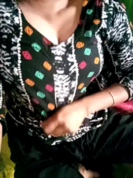 BreezySexyGirl69 online show from 04-01-26, 08:48