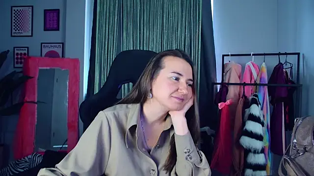 Golden Dragon online show from 04-19-26, 08:46