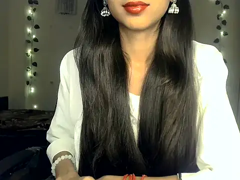 SIKSHA SINGH online show from 04-24-26, 08:44