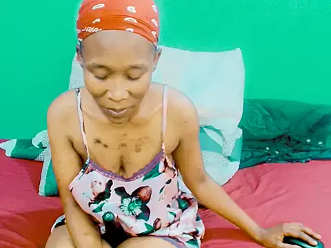 QueenYc online show from 02-23-26, 04:26