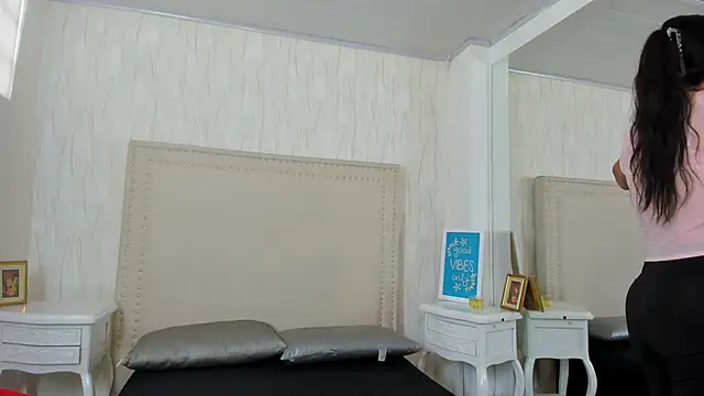 FernandaAvilax online show from 04-24-26, 07:27