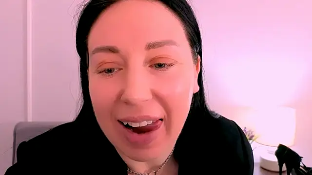 MiaFair online show from 04-24-26, 03:25