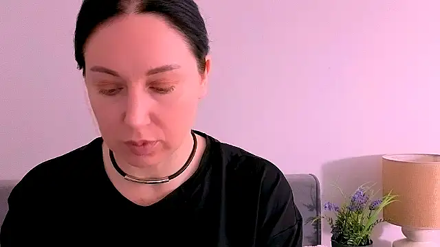 MiaFair online show from 04-28-26, 03:17