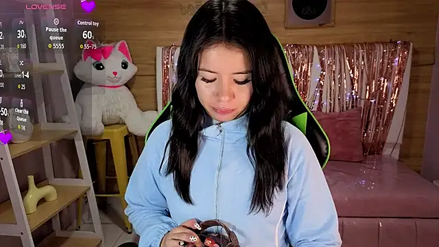 Kylia a online show from 04-12-26, 01:05