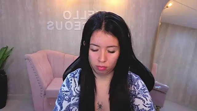 Kylia a online show from 06-10-26, 01:28
