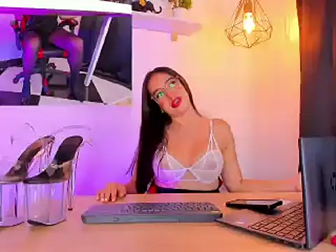 spicy white  online show from 02-27-26, 02:06