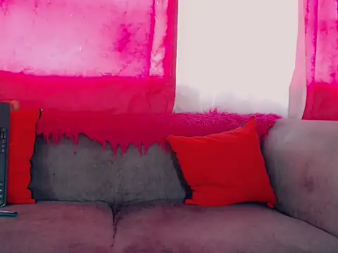 Snapshot of DeboraGill chatting on 03-08-26, 04:22 DeboraGill online show from 03-08-26, 04:22