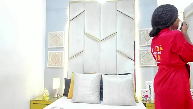 KarinaaCoxx online show from 04-05-26, 12:46