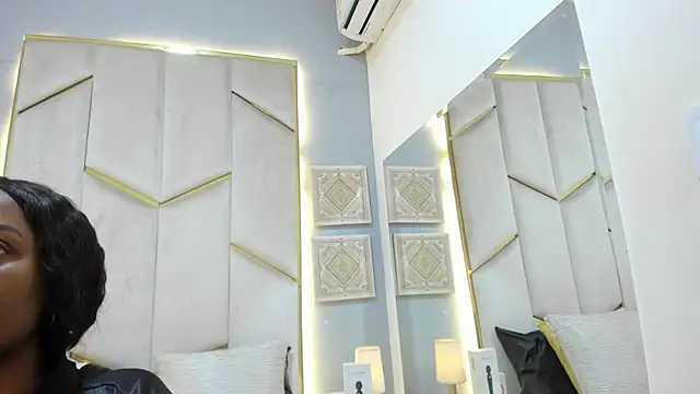 KarinaaCoxx online show from 04-22-26, 12:39