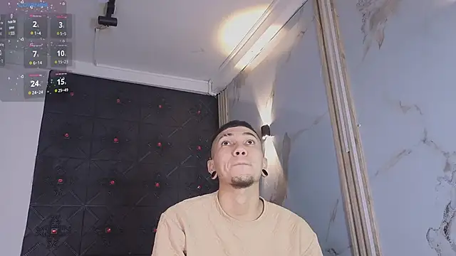 Logan and Reachel online show from 04-10-26, 07:18