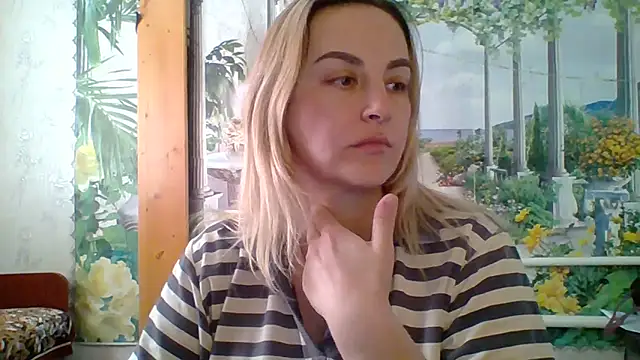 Snapshot of Rinayaii chatting on 03-16-26, 10:08 Rinayaii online show from 03-16-26, 10:08