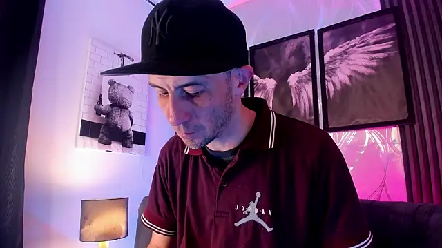 Milanwhite  online show from 02-26-26, 11:42