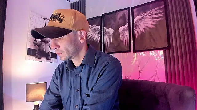 Milanwhite  online show from 03-11-26, 11:38