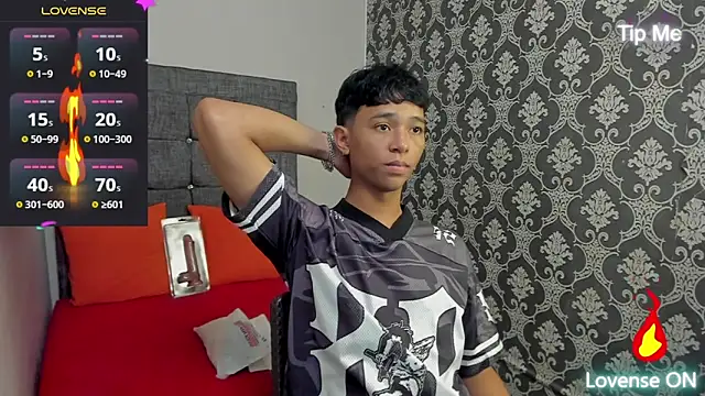 Little Twink19x online show from 06-04-26, 07:42