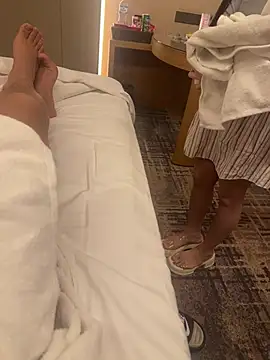 zhuendong000001 online show from 04-13-26, 11:37