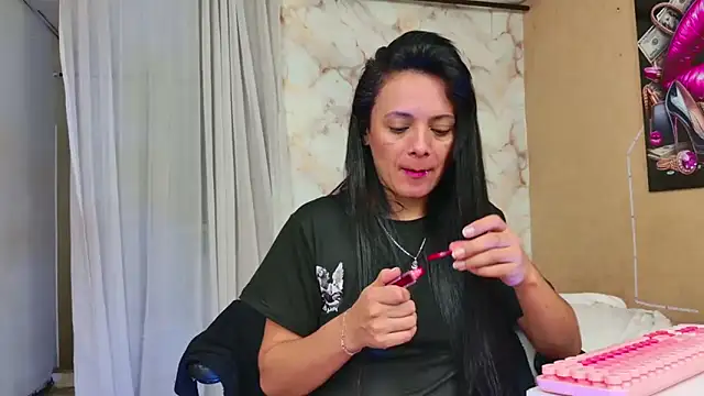 QueenSallyDesire online show from 04-11-26, 07:45