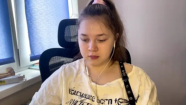 TomikoPfau online show from 03-07-26, 07:49