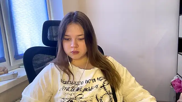 TomikoPfau online show from 03-09-26, 07:56