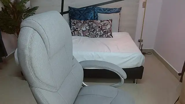 Anne blake online show from 04-07-26, 12:16