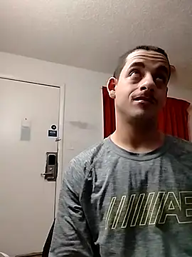 Snapshot of momo0208 chatting on 03-15-26, 03:45 momo0208 online show from 03-15-26, 03:45