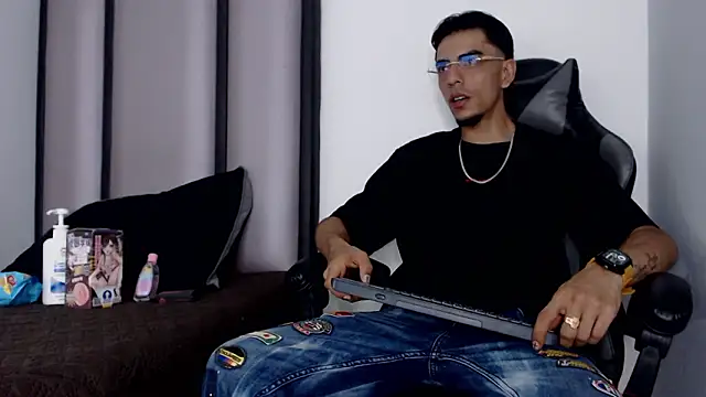 Endrick-23 online show from 03-04-26, 03:56