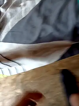 Snapshot of leo73w6 chatting on 03-05-26, 08:05 leo73w6 online show from 03-05-26, 08:05