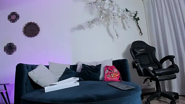 Snapshot of Madisson_Edwards chatting on 03-11-26, 01:39 Madisson Edwards online show from 03-11-26, 01:39