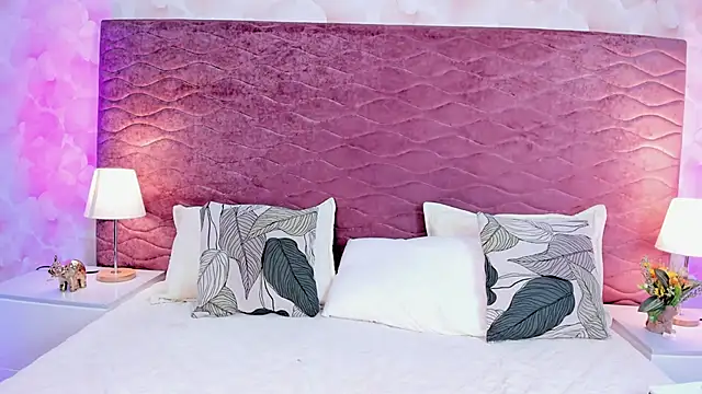 Emma Dancer online show from 04-26-26, 12:25