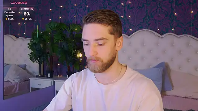 Dexter Raze online show from 04-27-26, 06:44