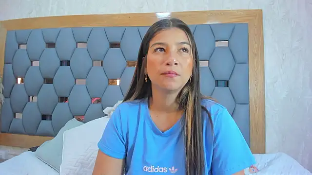 Snapshot of yayi_sm chatting on 03-09-26, 11:36 yayi sm online show from 03-09-26, 11:36