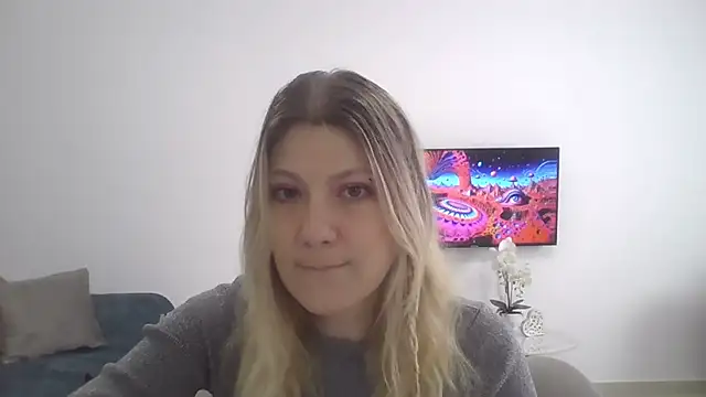 Snapshot of Foxy_Bright chatting on 03-03-26, 12:44 Foxy Bright online show from 03-03-26, 12:44