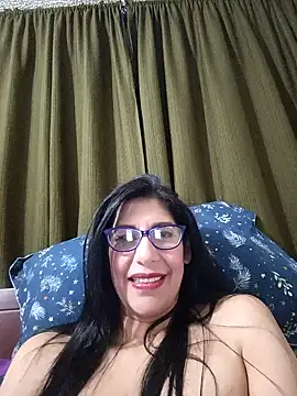 Snapshot of Samantha1_Rosse01 chatting on 03-01-26, 04:47 Samantha1 Rosse01 online show from 03-01-26, 04:47