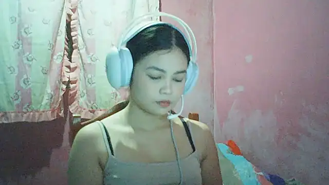 DessertFlower online show from 05-15-26, 03:13