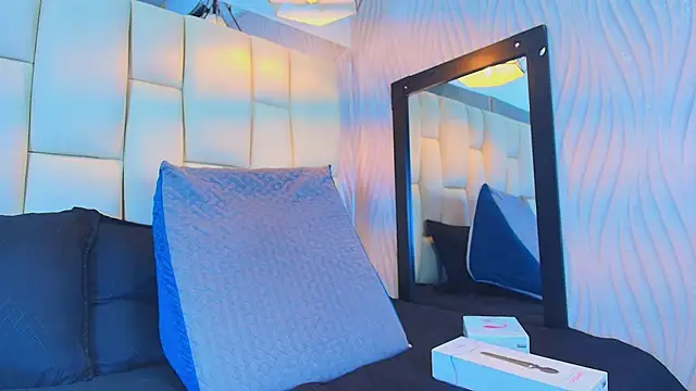 Lana Sliim online show from 04-23-26, 12:04