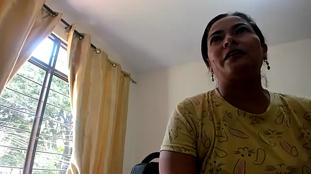 Snapshot of merijaslin chatting on 05-30-26, 05:32 merijaslin online show from 05-30-26, 05:32