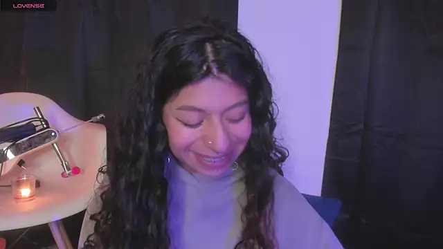 Snapshot of MilyFerrer chatting on 05-15-26, 04:52 MilyFerrer online show from 05-15-26, 04:52