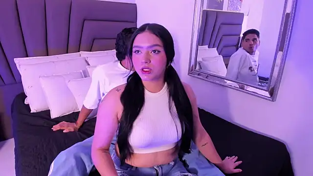 Snapshot of JhoanAndScarlet chatting on 02-26-26, 03:38 JhoanAndScarlet online show from 02-26-26, 03:38