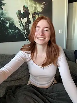 HoneyBunny18 online show from 04-01-26, 01:41