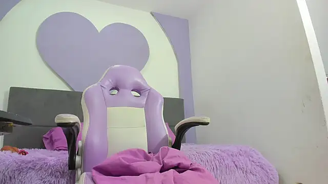 karola cute  online show from 03-27-26, 08:26