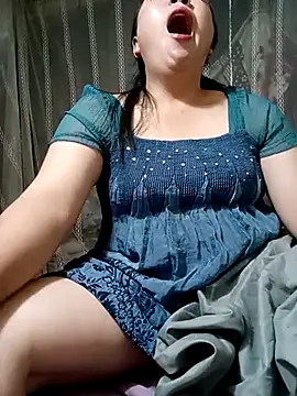 Snapshot of Lucky_girl_4 chatting on 03-31-26, 03:01 Lucky girl 4 online show from 03-31-26, 03:01